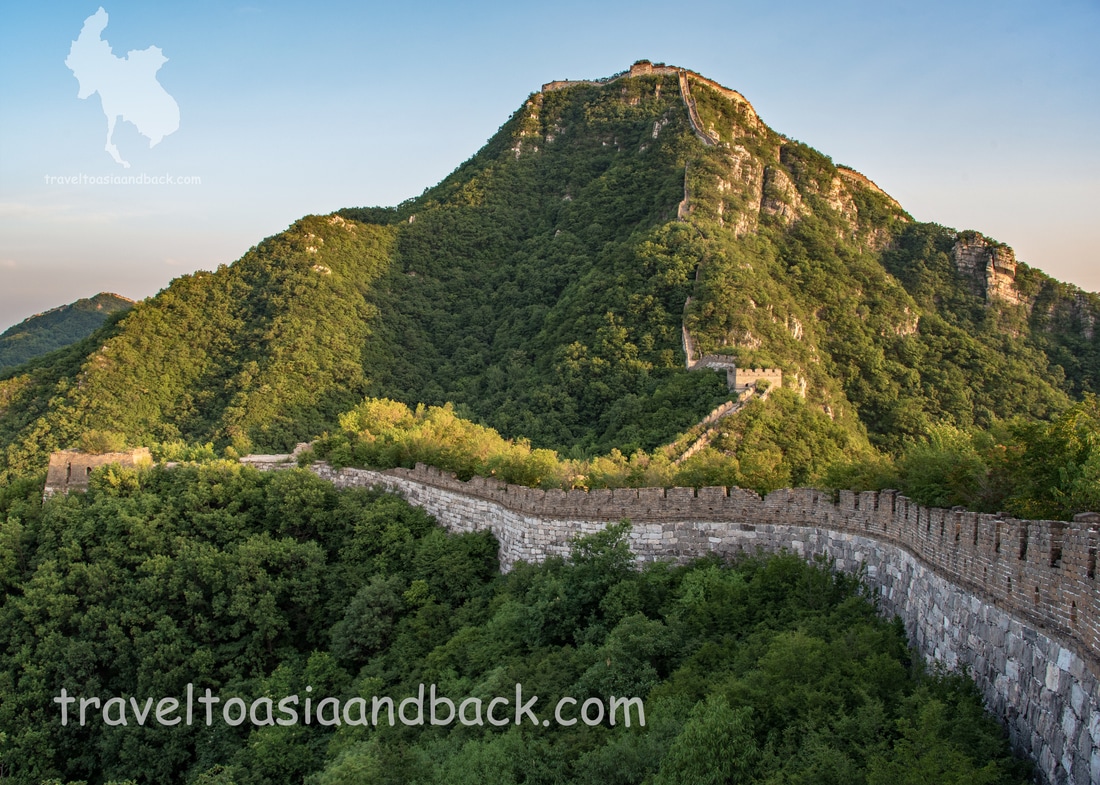 traveltoasiaandback.com - The northern approach to Beijingjie. Jiankou, Great Wall of China.
