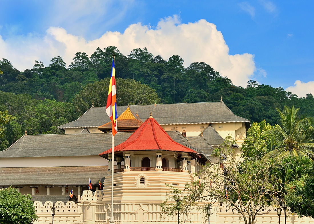 Temple of the Tooth, Kandy Sri Lanka