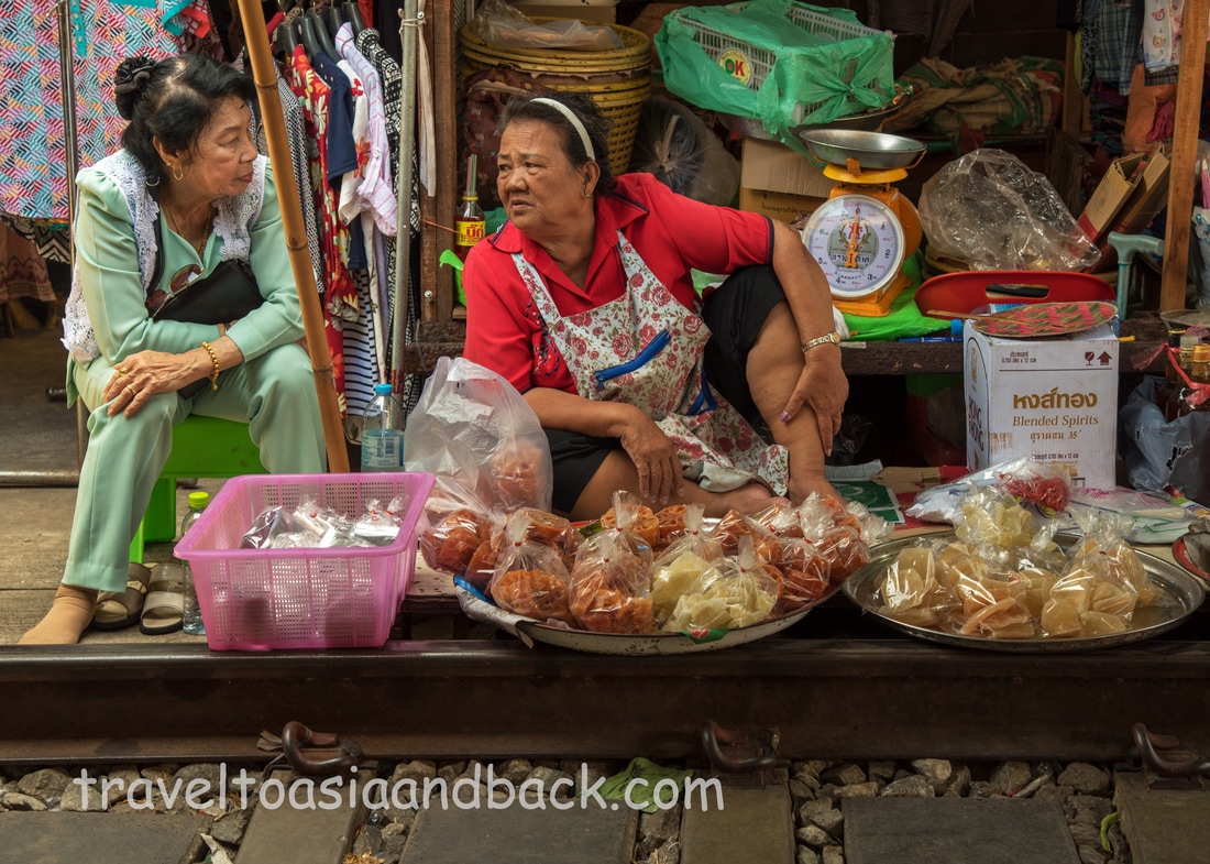 traveltoasiaandback.com - Maeklong Railway Market, Samut Songkhram Province, Thailand