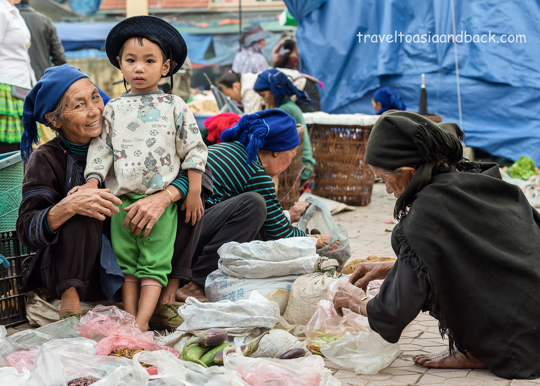 Hani people at the Saturday Market, Y TY (Y Tý), Bat Xat (Bát Xát) District, Lao Cai Province Vietnam