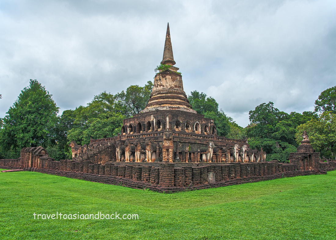traveltoasiaandback.com - Wat Chang Lom, Si Satchanalai Historical Park, Sukhothai Province, Thailand