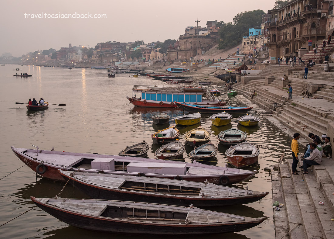 traveltoasiaandback.com - The ghats of Varanasi, Uttar Pradesh, India
